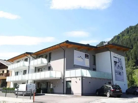 Alluring Apartment in Kleinarl With Ski-storage, Parking & Garden - Dış Mekan