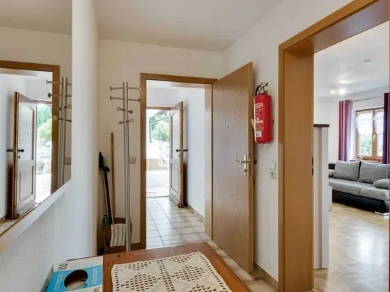 Alluring Apartment in Kleines Wiesental - Raich With BBQ - Lobi