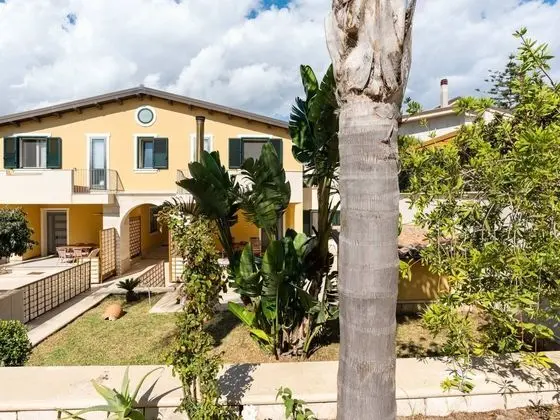 Alluring Apartment in Reitani near Beach - Dış Mekan