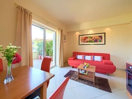 Alluring Apartment in Vantacici Amid the Sea