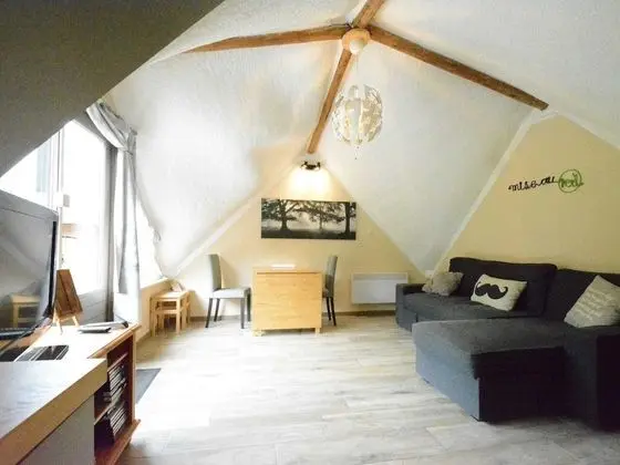 Alluring Chalet in Gesves With Roof Terrace, Garden, BBQ - Oda Düzeni