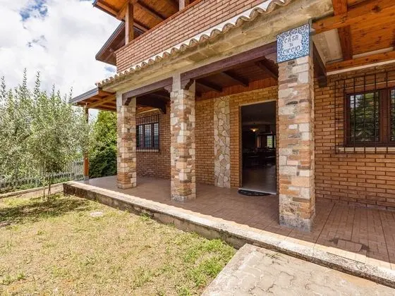Alluring Chalet in Motta Santa Lucia With Garden - Dış Mekan