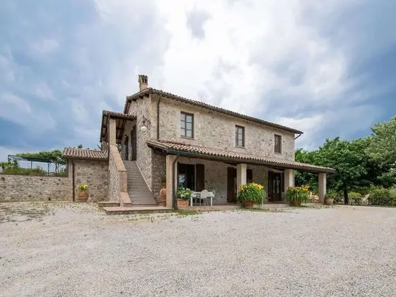 Alluring Villa in Fabro With Private Swimming Pool