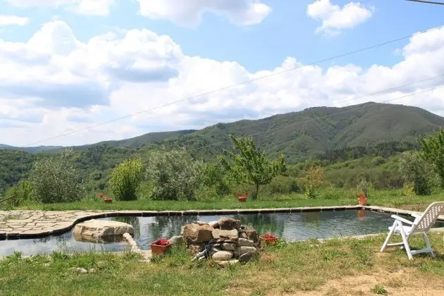 Alluring Holiday Home in Canossa With Pool, Garden Barbecue - Havuz