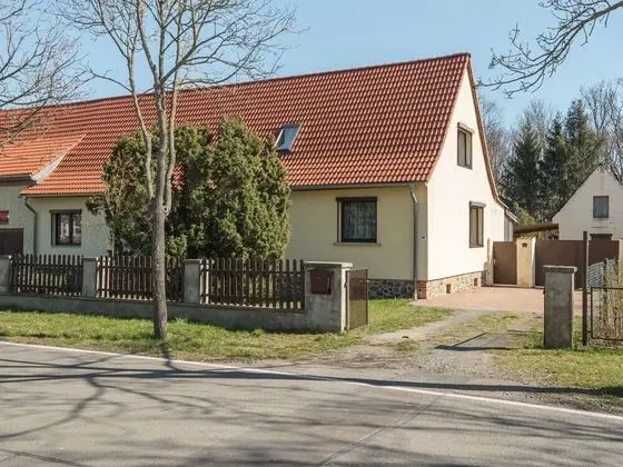 Alluring Holiday Home in Meisdorf With Garden - Dış Mekan