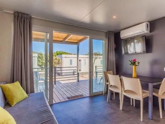 Alluring Holiday Home in Poljana near Sea - Oda Düzeni