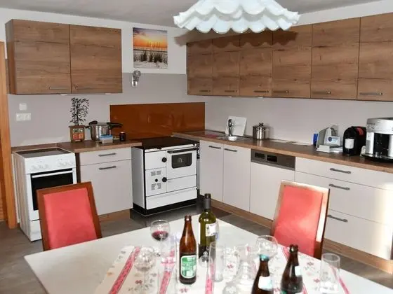Alluring Holiday Home in Sandl near River - Mutfak