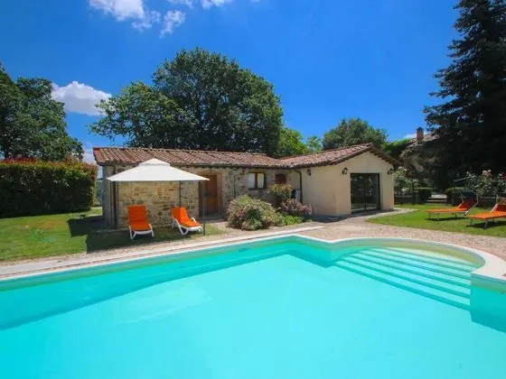 Alluring Villa in San Venanzo With Sauna - Havuz