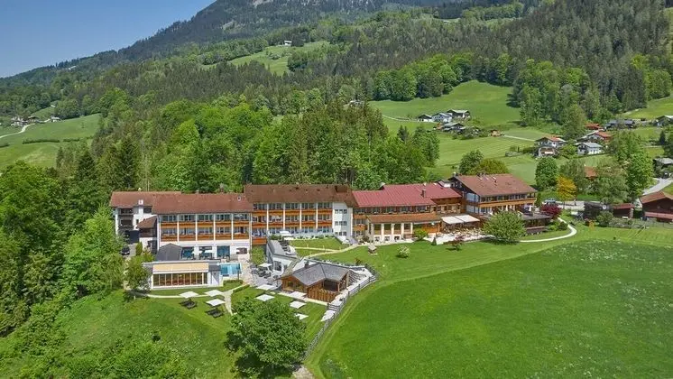 Alm- & Wellnesshotel Alpenhof - Dış Mekan