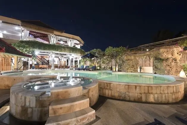 Villa Almarik - CHSE Certified - Havuz
