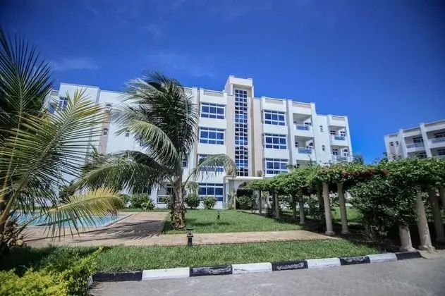 Almasi Oceanfront Apartment - Dış Mekan
