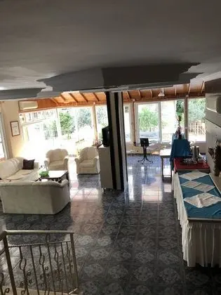 Almir Hotel - Lobi