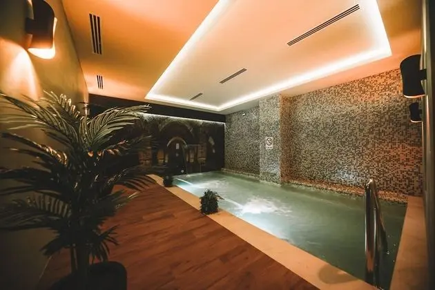 Almira Hotel Thermal Spa & Convention Center - Havuz