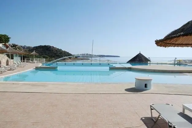 Almiros Apartments