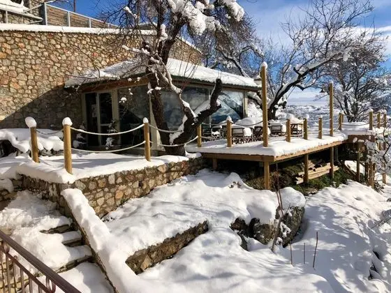 Almond House Suites Arachova - Adults Only - Dış Mekan