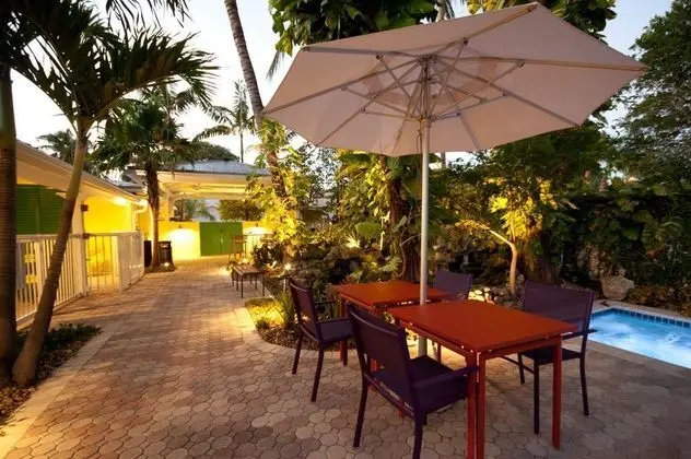Almond Tree Inn