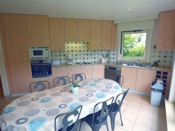 Almost on the France-belgium Border, This Home is a Short Drive From Ypres - Mutfak