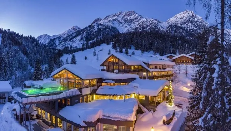 Almwellness-Resort Tuffbad