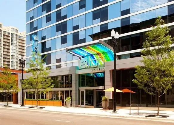 Aloft by Marriott Chicago Downtown River North