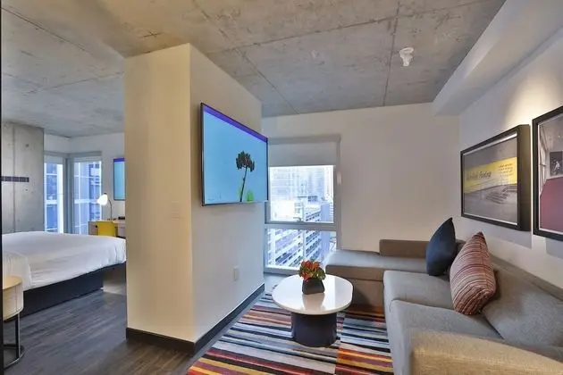 Aloft by Marriott Chicago Mag Mile - Oda