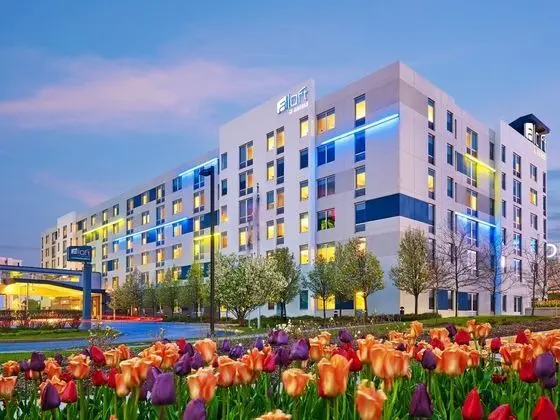 Aloft by Marriott Chicago O'Hare