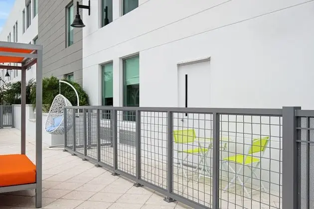 Aloft by Marriott Delray Beach - Oda