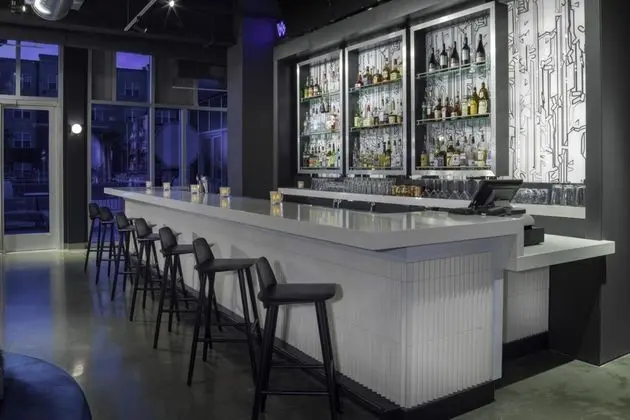 Aloft by Marriott Gainesville University Area - Bar