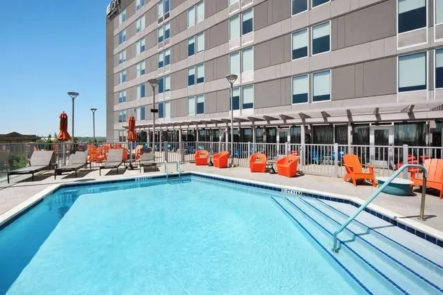 Aloft by Marriott Greenville Downtown - Havuz