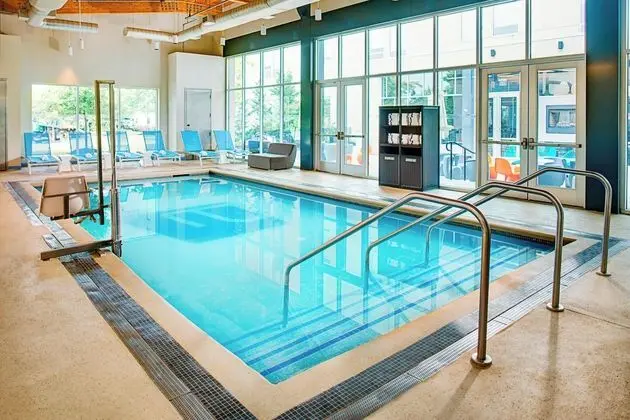 Aloft by Marriott Philadelphia Airport - Havuz