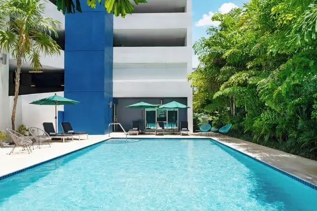Aloft Miami - Brickell, a Marriott Hotel - Havuz