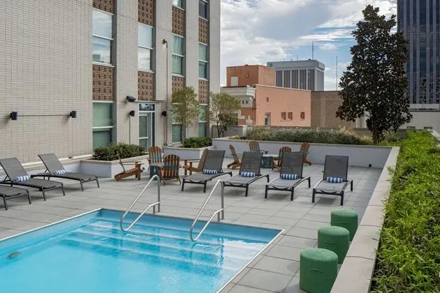 Aloft New Orleans Downtown - Havuz
