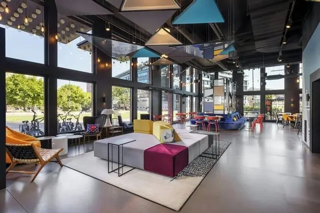 Aloft Strasbourg Etoile, a Marriott Hotel - Lobi