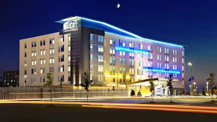 Aloft Vaughan Mills