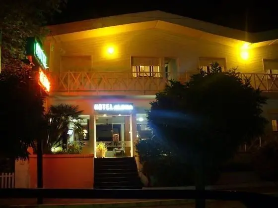 Hotel Aloha