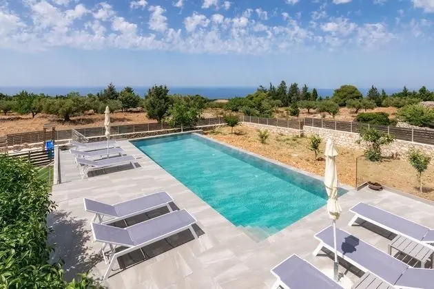 Alonaki Apartments - Havuz
