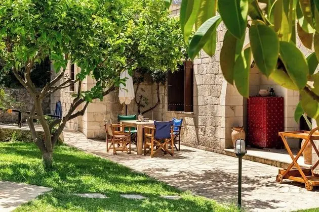 Villa Aloni-traditional Stone Villa With Nice View,pool and Garden - Dış Mekan