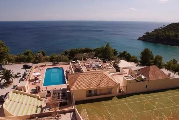 Alonissos Beach Bungalows & Suites Hotel