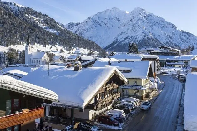 ALP-CHALET Ferienwohnungen Kleinwalsertal