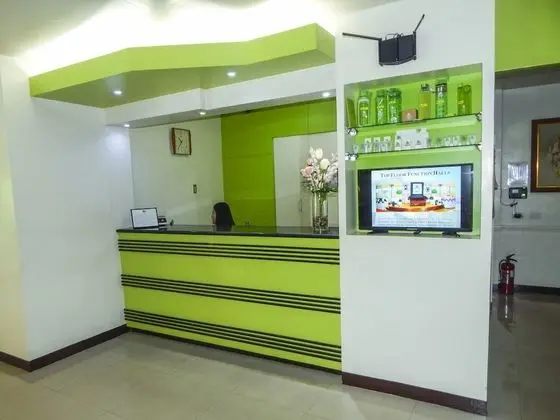 The Alpa Hotel and Restaurant - Lobi