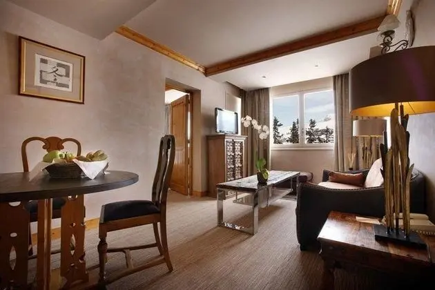 Alpes Hotel Du Pralong