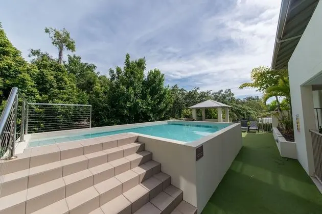Alpha 8 on Waterson - Airlie Beach - Havuz