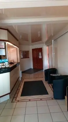 Alpha Hotel - Lobi