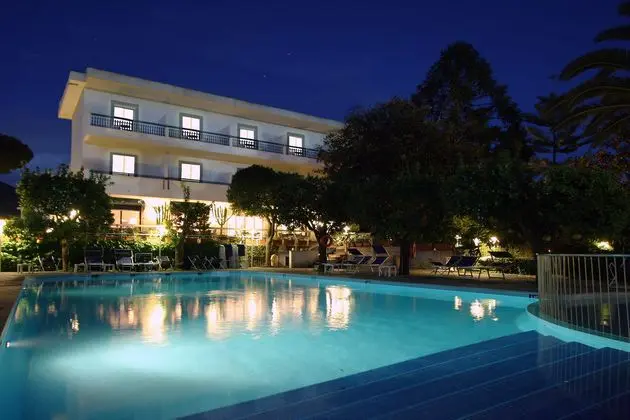 Hotel Alpha