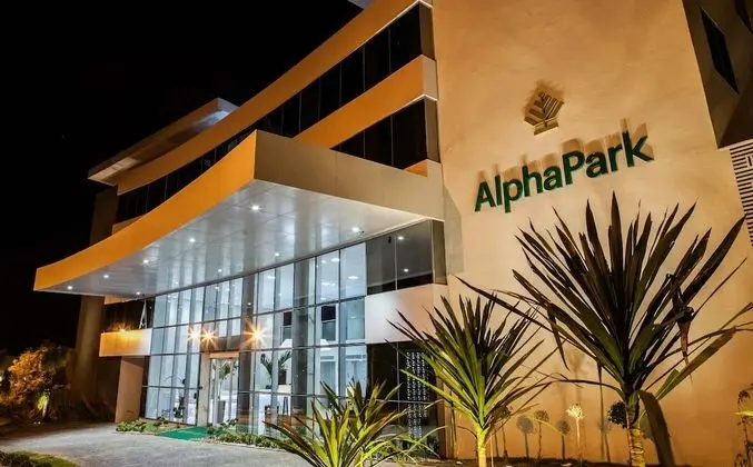 AlphaPark Hotel - Dış Mekan