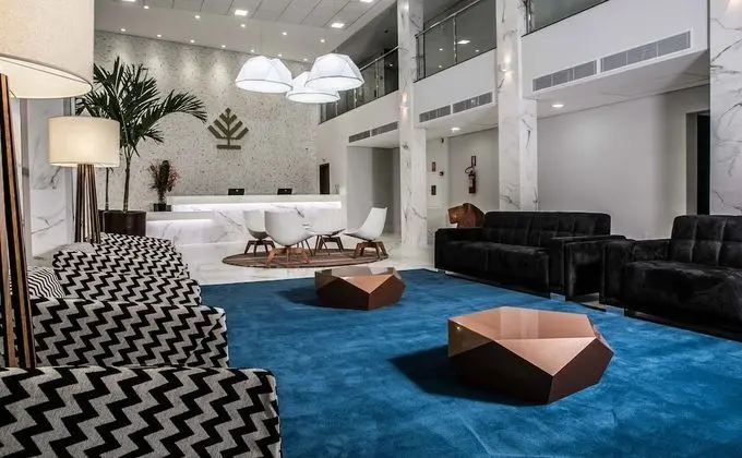 AlphaPark Hotel - Lobi