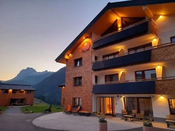 Alpin - Studios & Suites - Dış Mekan