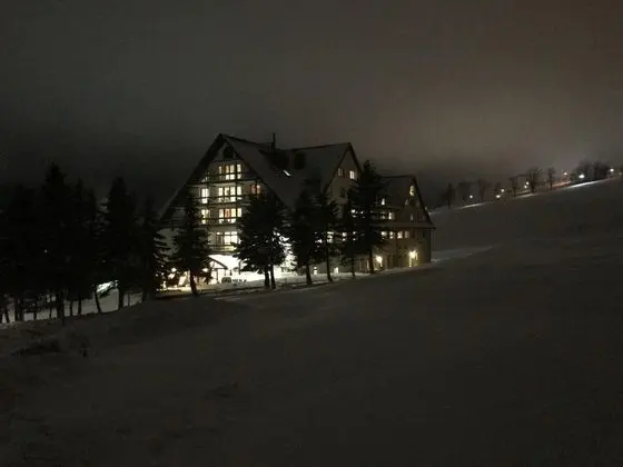 Alpina Lodge Hotel