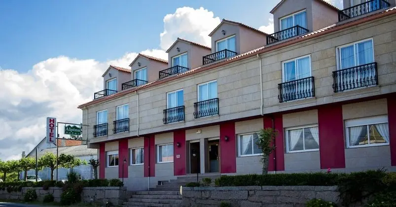 Hotel Alpina - 1