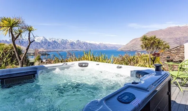 Alpine Gold With Incredible Lake Views SPA - Spa