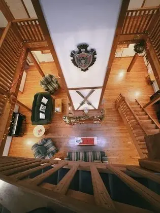 Alpine Meadows Lodge - Lobi